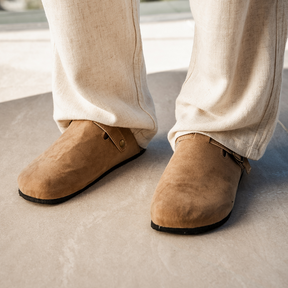 Old Money Suede Clogs – Der perfekte Mix aus Stil und Komfort •